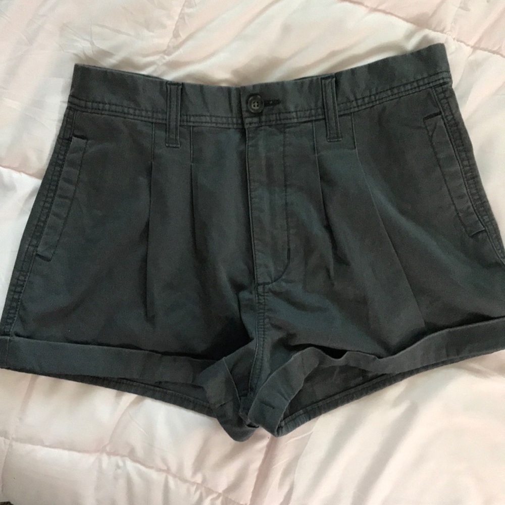 CC SALE! Brand new Abercrombie & Fitch chino short